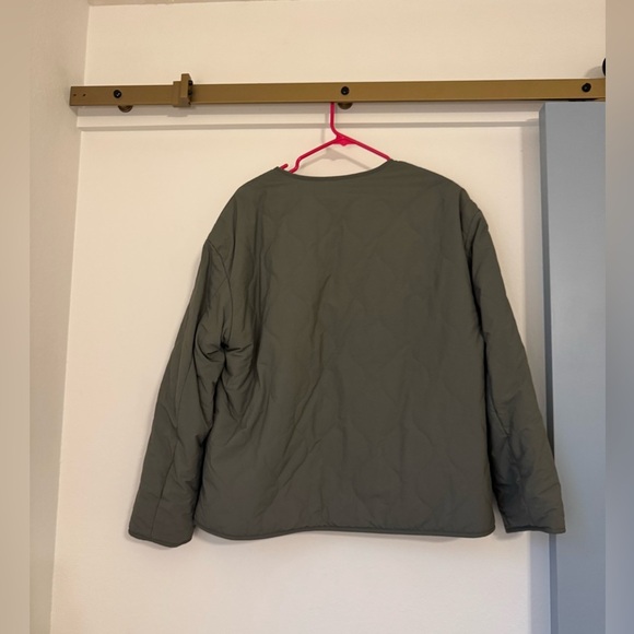 NWT Uniqlo Women’s Pile Lined Fleece Quilted Reversible Jacket Olive Green- M - Picture 7 of 9